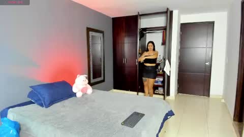 Snapshot of marianaandvalen chatting on 07.22.26 MARIANA Y VALENTINA online show from 07.22.26