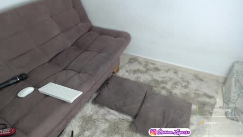 Snapshot of marianaluquez chatting on 02.18.25 Mariana online show from 02.18.25