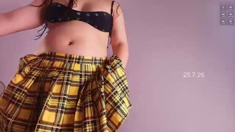 Snapshot of marianax_x chatting on 07.26.26 Mariana online show from 07.26.26