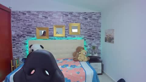 Mariana online show from 12.17.24