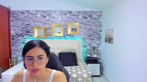 Mariana online show from 02.15.25