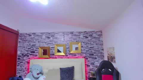 Mariana online show from 03.12.25