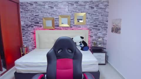 Mariana online show from 03.12.25