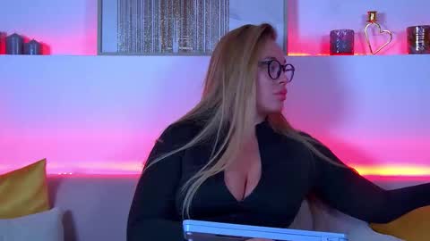 Maria online show from 02.12.25