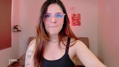 mariangeel_ online show from 01.28.25