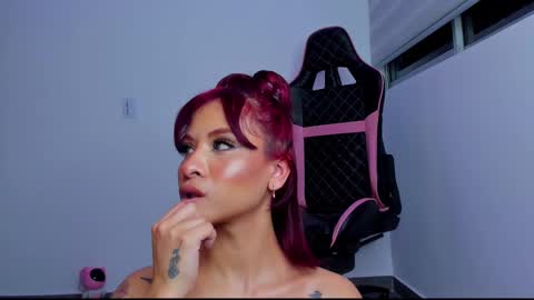 M A R I A N E online show from 03.02.25