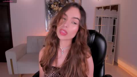 Marianne  online show from 02.18.25