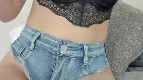 Maria Pettit online show from 11.24.25