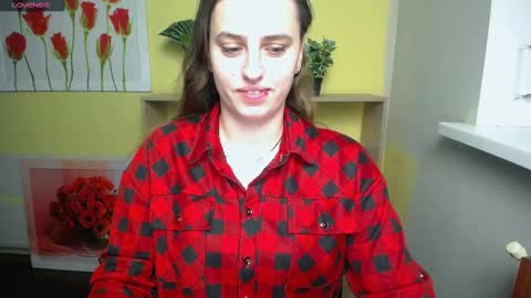 Snapshot of mariatess_ chatting on 12.18.24 Mariia online show from 12.18.24