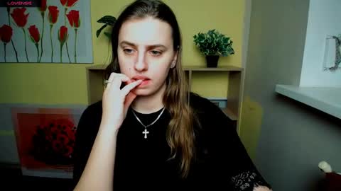 Snapshot of mariatess_ chatting on 02.07.25 Mariia online show from 02.07.25