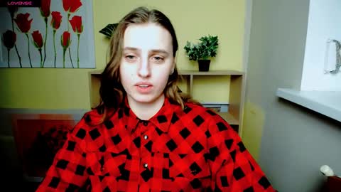 Snapshot of mariatess_ chatting on 02.25.25 Mariia online show from 02.25.25