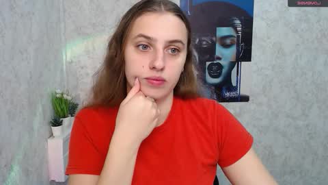 Snapshot of mariatess_ chatting on 10.21.25 Mariia online show from 10.21.25