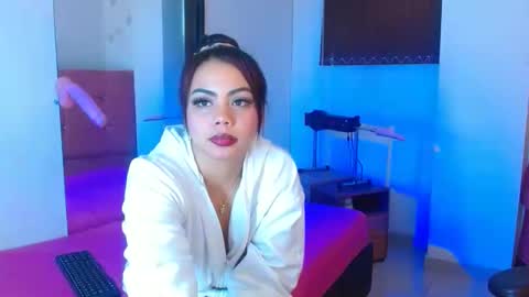 Snapshot of maribelsex303av chatting on 02.27.25 maribelsex303av online show from 02.27.25