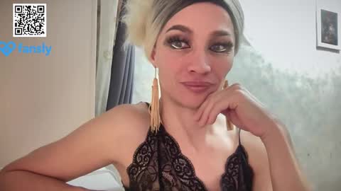 Snapshot of maridekoks chatting on 01.14.25 Mari online show from 01.14.25