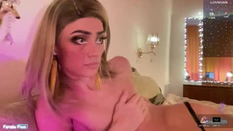 Snapshot of maridekoks chatting on 12.04.25 Mari online show from 12.04.25