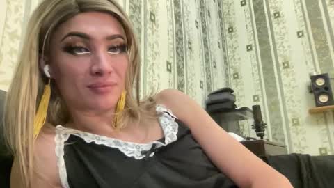 Mari online show from 12.17.25