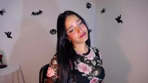 Nicolle online show from 10.30.25