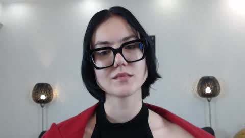 Snapshot of marie_fitch chatting on 11.06.25 Marie Fitch online show from 11.06.25