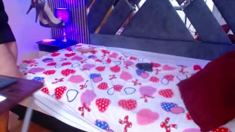 Snapshot of marie_hss chatting on 02.15.25 marie_hss online show from 02.15.25