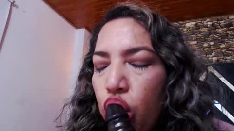 Snapshot of marie_hss chatting on 10.12.25 marie_hss online show from 10.12.25