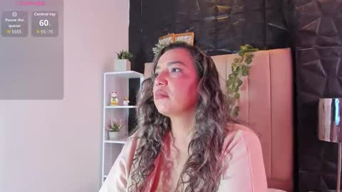 Snapshot of marie_hss chatting on 11.19.25 marie_hss online show from 11.19.25