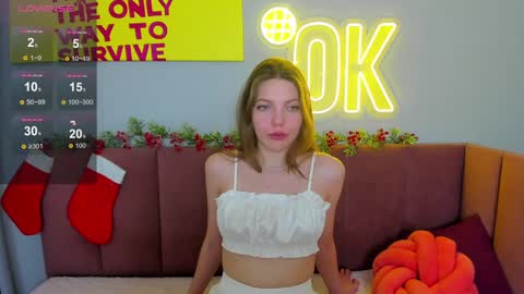 Snapshot of marie_reyes_ chatting on 12.19.24 Mary 3 online show from 12.19.24