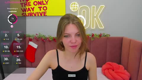 Snapshot of marie_reyes_ chatting on 12.21.24 Mary 3 online show from 12.21.24