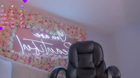 Snapshot of mariejane2 chatting on 01.29.25 Im Marie Jane online show from 01.29.25