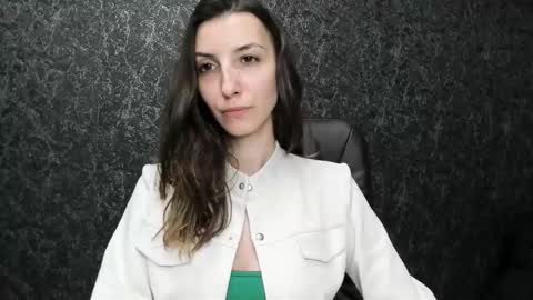 Snapshot of marielleanker chatting on 09.14.25 marielleanker online show from 09.14.25