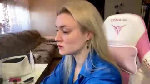 Hey Im Ash  I think together we can hit first 10 thumbs up online show from 03.08.26