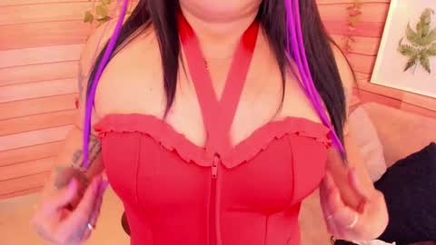 Snapshot of marien_thomson_ chatting on 02.23.25 Marien online show from 02.23.25