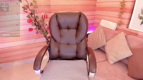 Snapshot of marien_thomson_ chatting on 03.07.25 Marien online show from 03.07.25