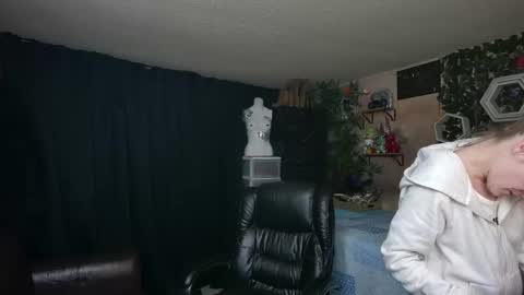 Marie Ann Waters online show from 05.31.26
