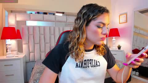 mariiahneedles online show from 02.04.25