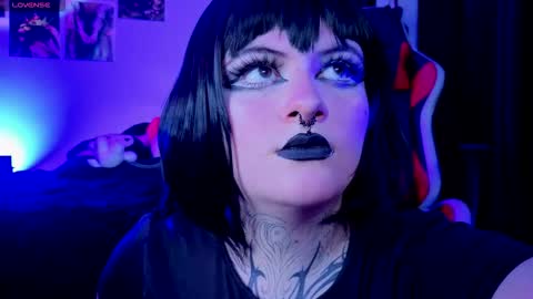 mariiana_velezz online show from 10.23.25