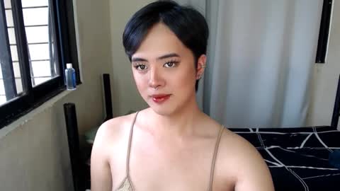 Snapshot of marikosue01 chatting on 02.04.25 marikosue online show from 02.04.25