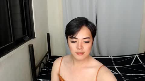 Snapshot of marikosue01 chatting on 02.10.25 marikosue online show from 02.10.25