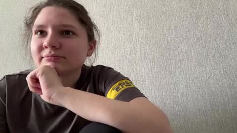 Emmie online show from 05.02.26