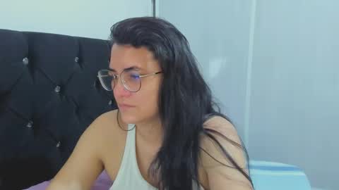 Snapshot of marilyn_garcia chatting on 12.04.24 MARILYN SEXY online show from 12.04.24