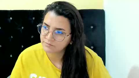 Snapshot of marilyn_garcia chatting on 12.27.24 MARILYN SEXY online show from 12.27.24