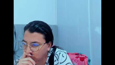 Snapshot of marilyn_garcia chatting on 01.20.25 MARILYN SEXY online show from 01.20.25