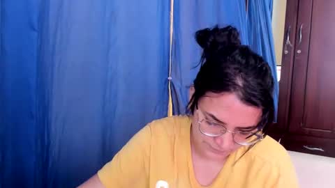 Snapshot of marilyn_garcia chatting on 02.04.25 MARILYN SEXY online show from 02.04.25