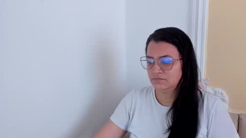 Snapshot of marilyn_garcia chatting on 02.07.25 MARILYN SEXY online show from 02.07.25