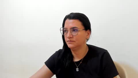 Snapshot of marilyn_garcia chatting on 11.01.25 MARILYN SEXY online show from 11.01.25