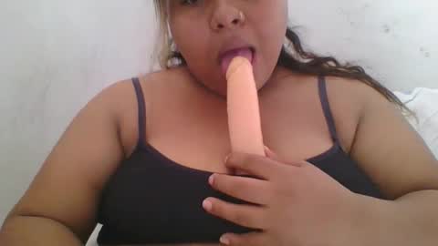 Snapshot of marilyn_porto chatting on 04.01.26 marilyn_porto online show from 04.01.26