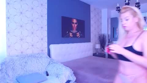 Mary Mais online show from 02.23.26