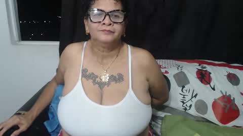 Snapshot of marinamilf chatting on 01.11.26 Marina online show from 01.11.26