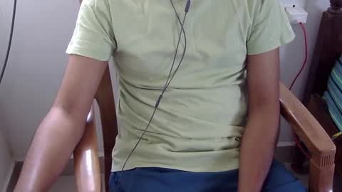 Snapshot of marinavine chatting on 02.16.25 The SHY UncutBoy online show from 02.16.25