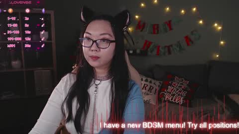 Snapshot of marine_vact chatting on 01.04.25 Marine  online show from 01.04.25