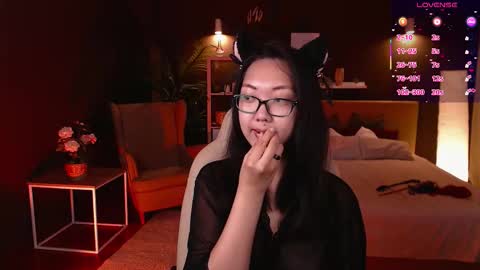 Snapshot of marine_vact chatting on 09.23.25 Marine  online show from 09.23.25